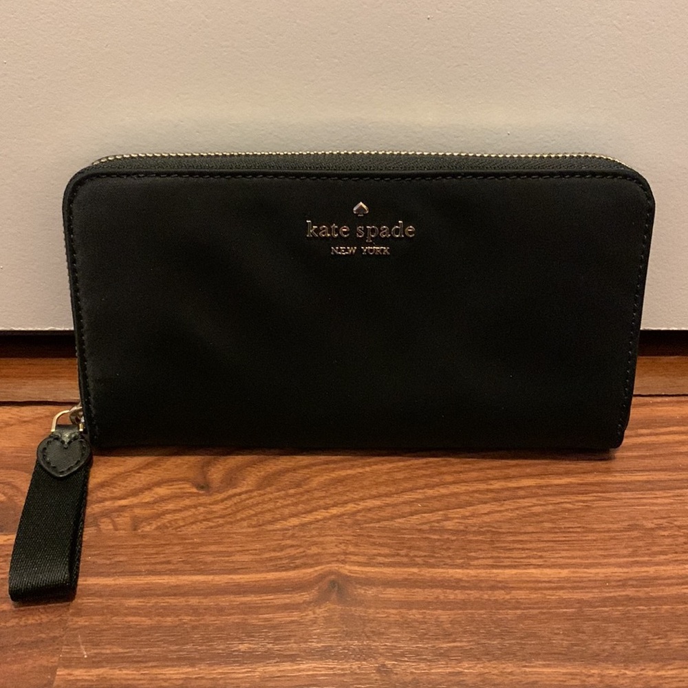 Kate Spade Chelsea Large Continental Wallet - Black/Gold Hardware